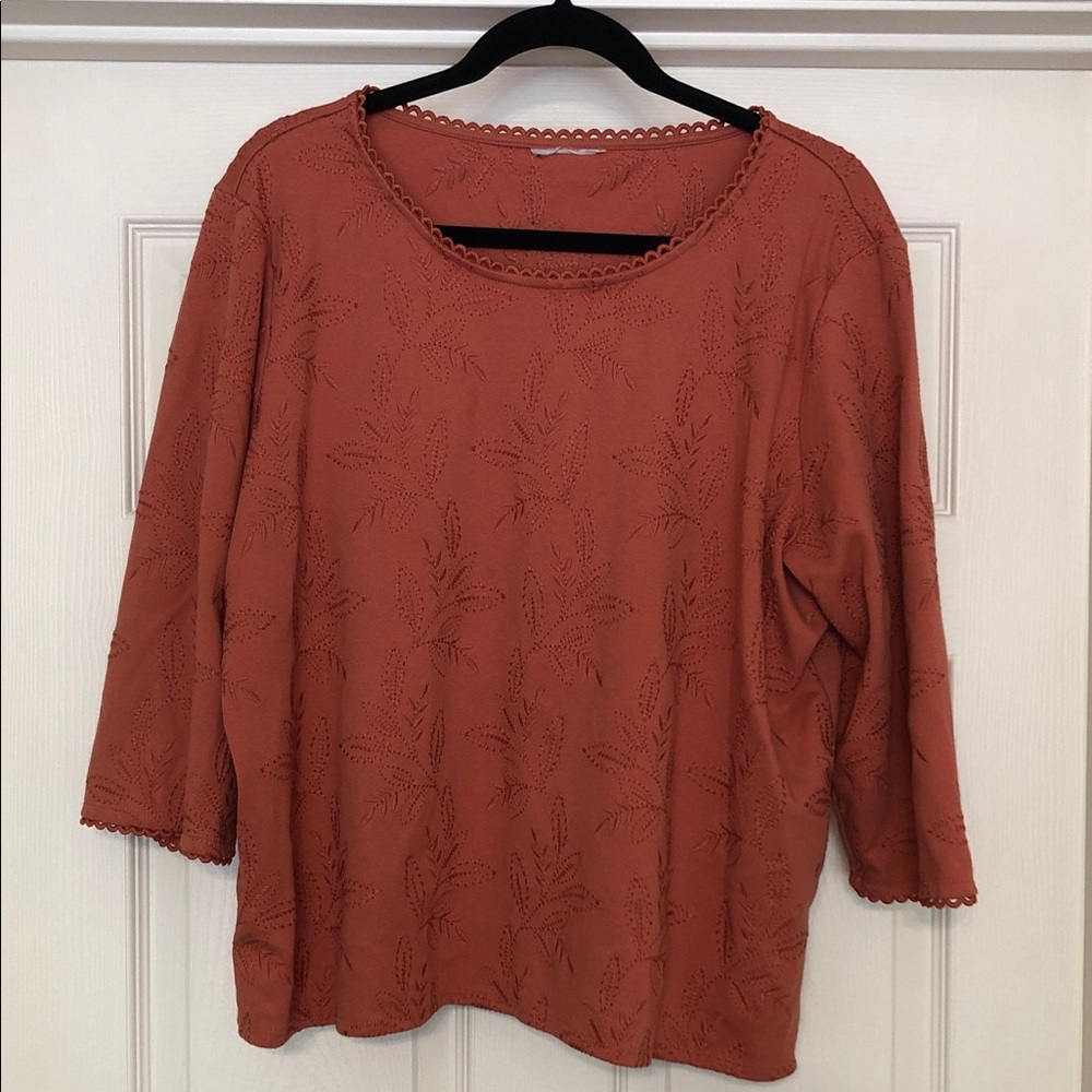 Women’s Rust Eyelet Detail Long Sleeves Crewneck Top